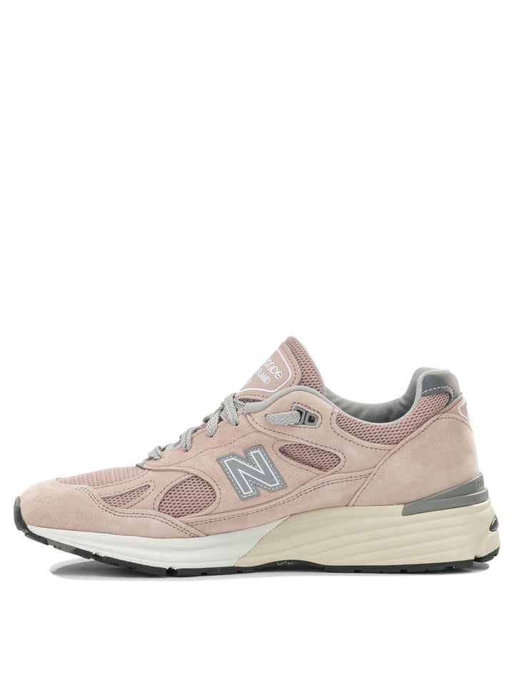 New Balance Made In Uk 991v2 Sneakers & Slip-On - Pink | 46b417541182daae718ac87774d666243f678a8d
