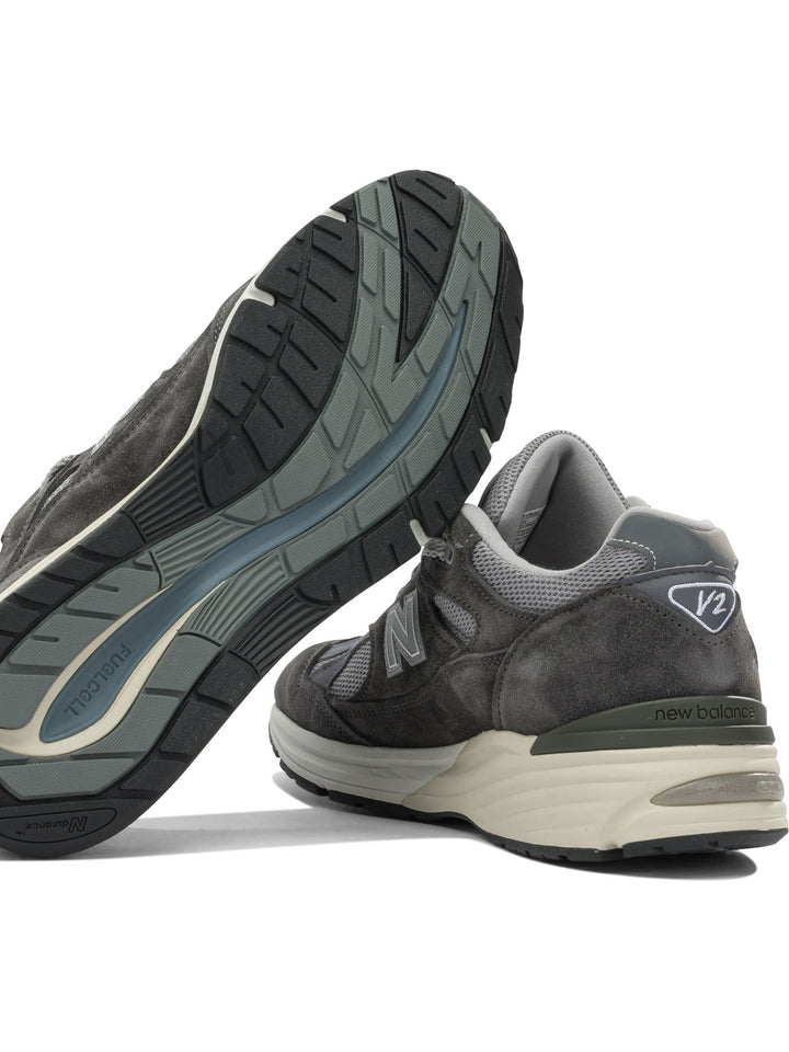 New Balance Made In Uk 991v2 Sneakers & Slip-On - Grey | e2fad31215b068f3f202dca2cf697960da2d78bd