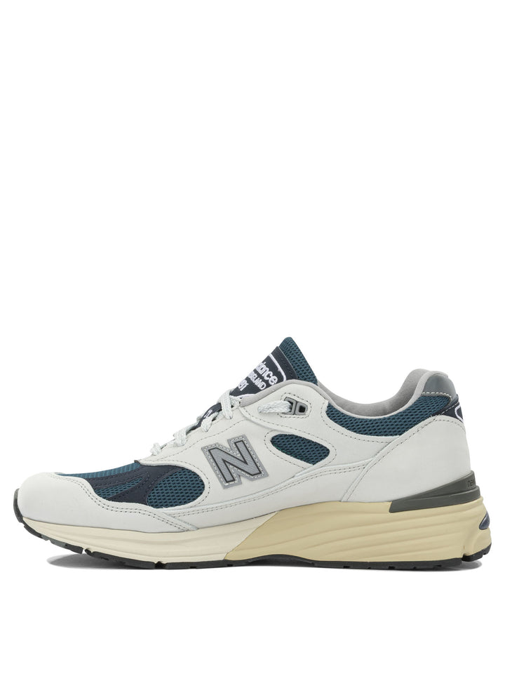 New Balance Made In Uk 991v2 Sneakers & Slip-On - Grey | b6d08fbf026fdae04ce0fdce7e38b9b5986e1ee5