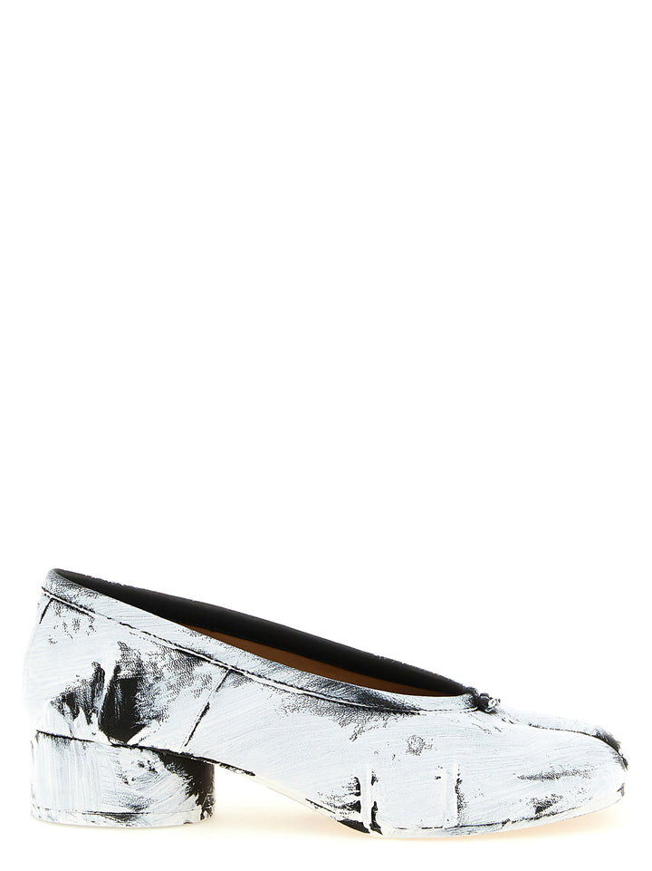 Maison Margiela Tabi Pumps - White/Black | 6e925ec6a0452ede71f26f04b85fa7c4019dc71a