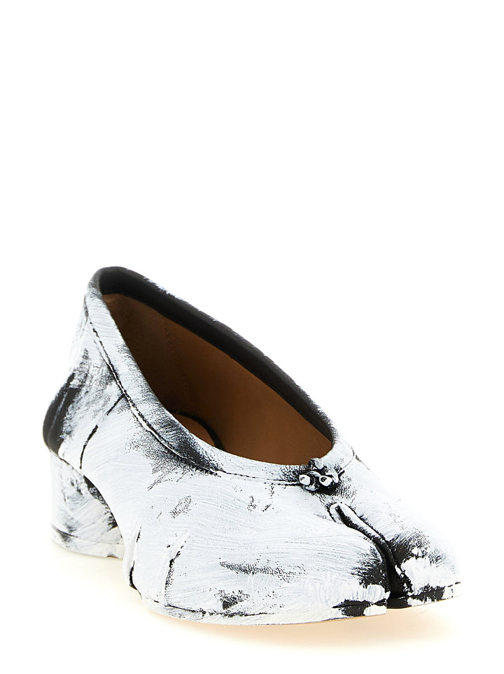 Maison Margiela Tabi Pumps - White/Black | 07cce0a7c00315414677dcd270be4f40a80a962f