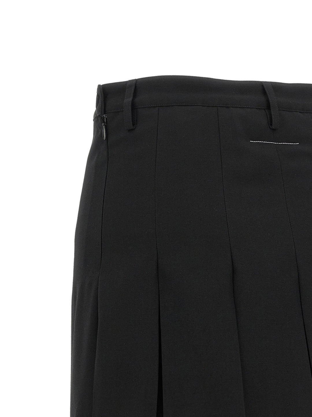 Mm6 Maison Margiela Overlapping Pleated Skirt Skirts - Black | a16d9eeaf49807e557a234694a43a0fd39d79016