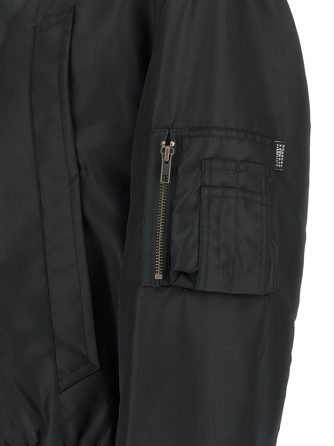 Mm6 Maison Margiela White Stitch Line Puffer Jackets - Black | df44676077d70746a437dcd4d4ebcb890abca2c8