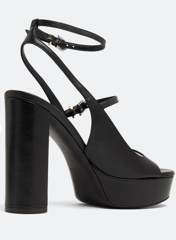 Givenchy  Sandals - Black | b4cd54c3047ae07ce6582bf32506a16b553931f0