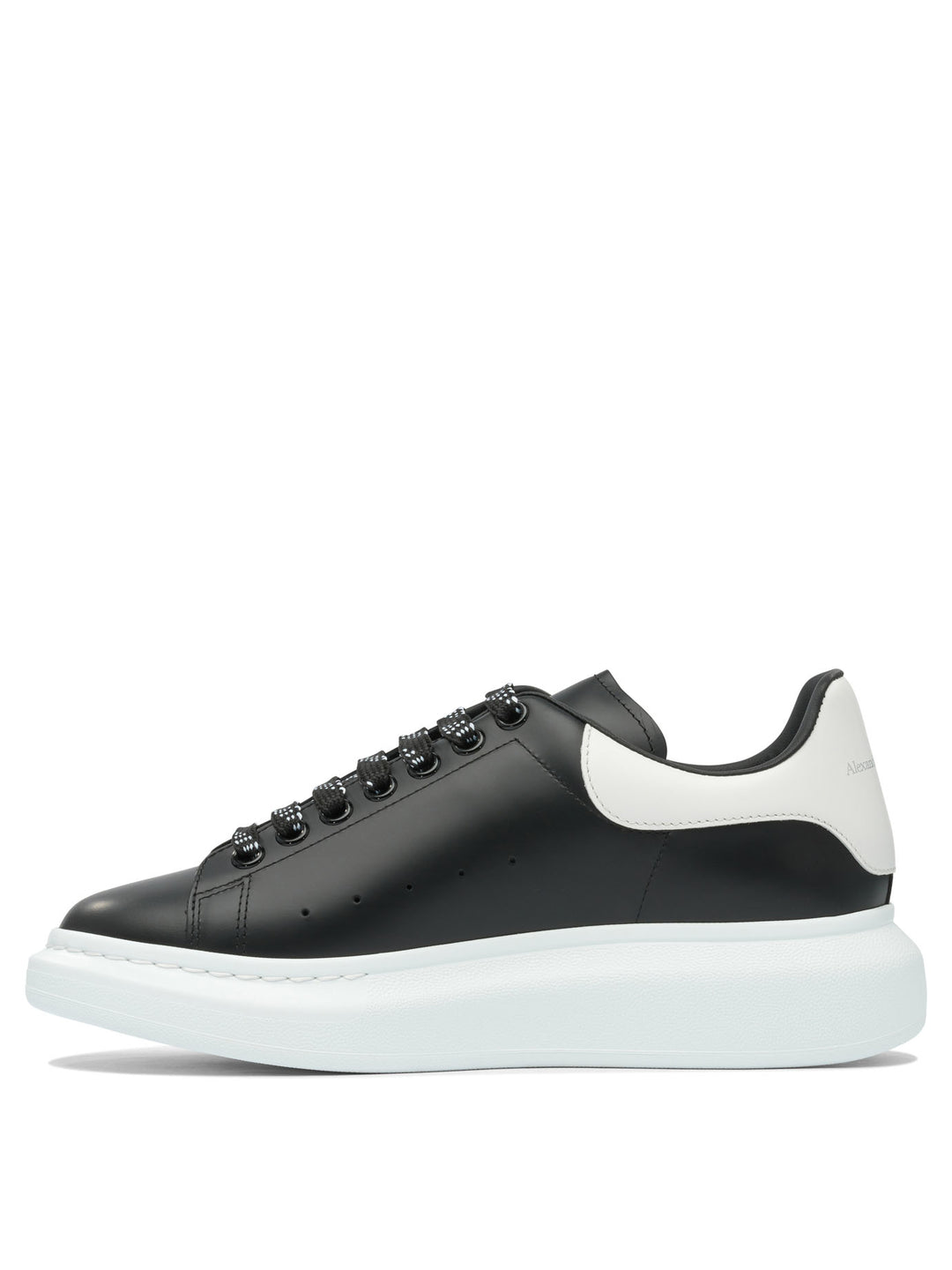 Alexander Mcqueen Leather Upper And Rubber Sole Sneaker Sneakers & Slip-On - Black | 3c0d3d4f56a36166c452a2aa6c79ab53286c188f