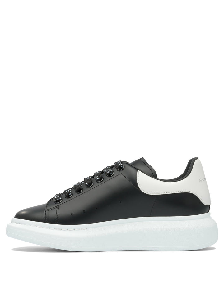 Alexander Mcqueen Leather Upper And Rubber Sole Sneaker Sneakers & Slip-On - Black | 3c0d3d4f56a36166c452a2aa6c79ab53286c188f