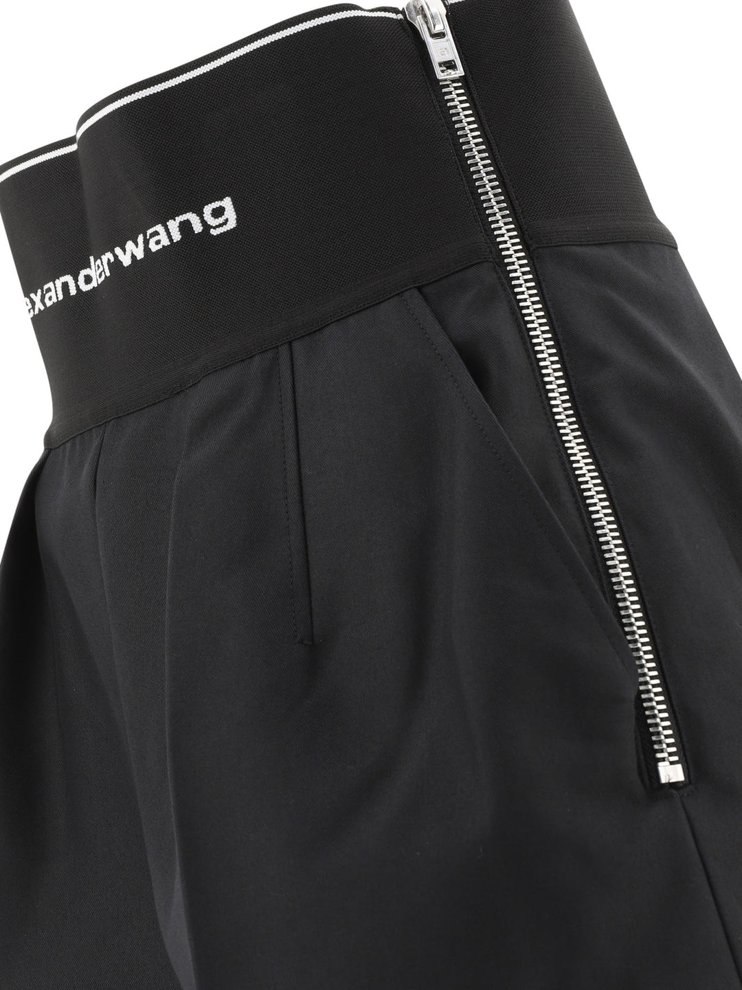 Alexander Wang Safari Short With Exposed Zipper And Logo Elastic Shorts - Black | 4ed8bbdf29f55652c23b3f5595d557c2eca8689a