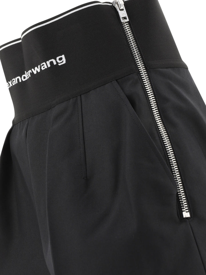 Alexander Wang Safari Short With Exposed Zipper And Logo Elastic Shorts - Black | 4ed8bbdf29f55652c23b3f5595d557c2eca8689a