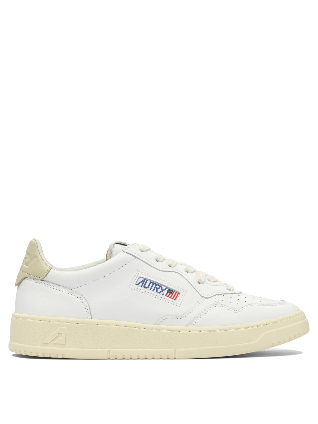 Autry Medalist Low Sneakers & Slip-On - White | e147764edf1963bcf7bd4f5d52bf8465f1b172d7