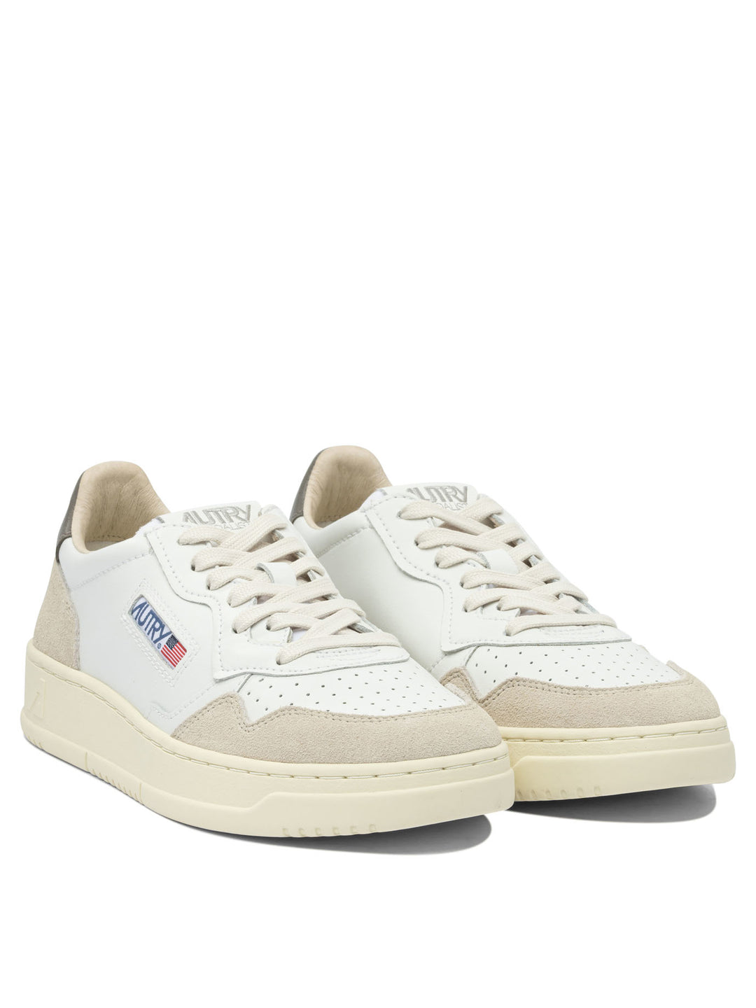 Autry Medalist Low Sneakers & Slip-On - White | b7e55c04bb64d8190a4ac805c4d28b5d7f9e94f0