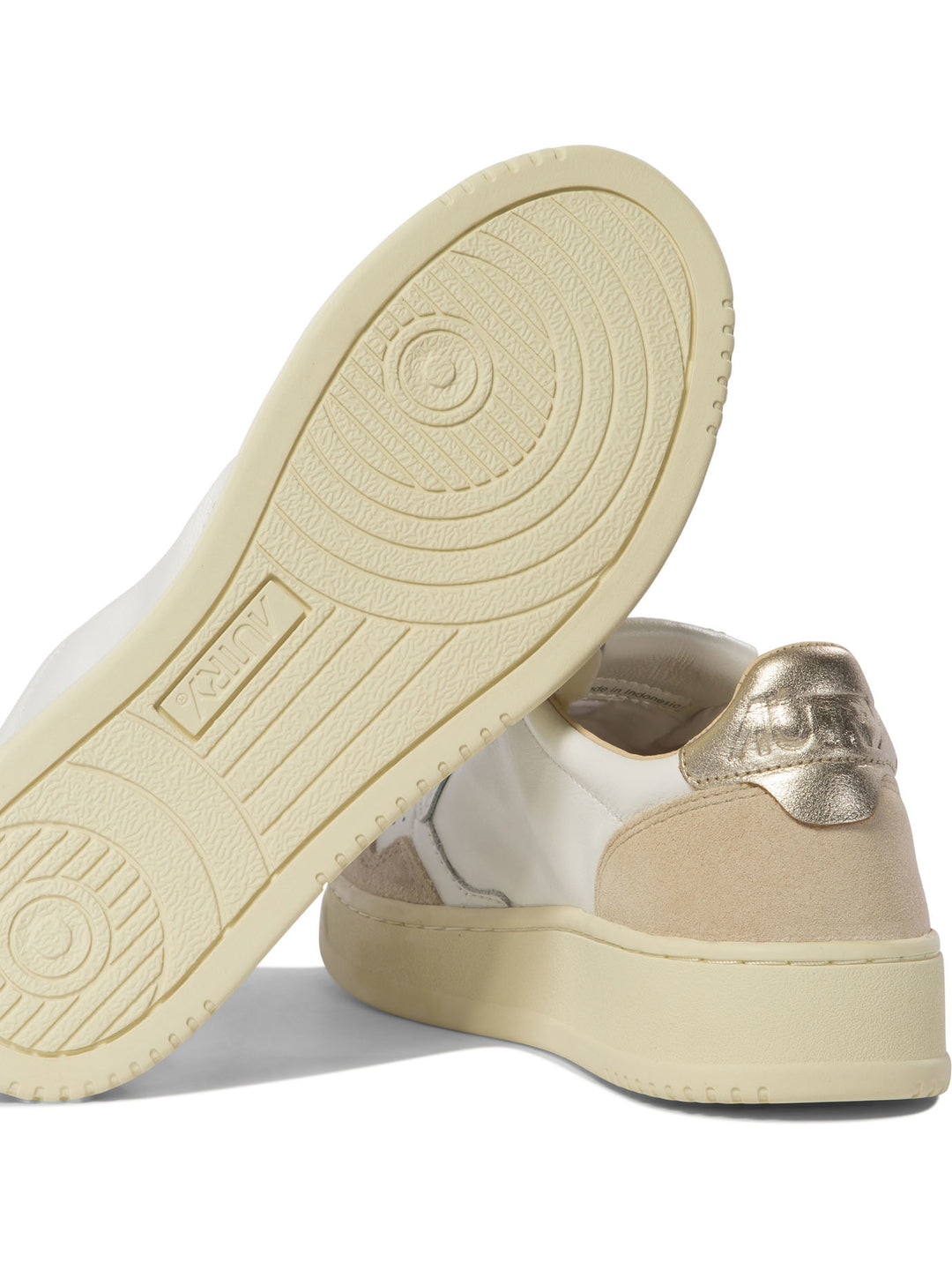 Autry Medalist Low Sneakers & Slip-On - White | 5c0cda3771e4cf04310270d3f6cae411cc207477