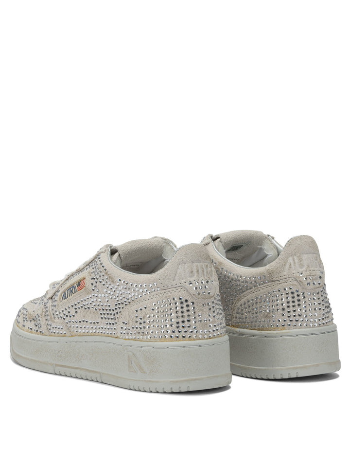Autry Medalist Low Crystal Sneakers & Slip-On - White | 828de2551e473508c9ded5b4c9b2287da9ce587e