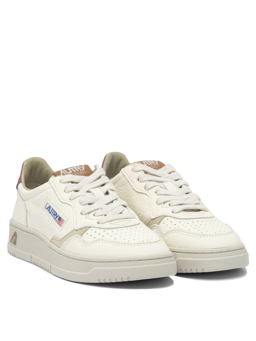 Autry Medalist Low Sneakers & Slip-On - White | cd9e0217848fa86a79f5500441945a6f7957a1ca