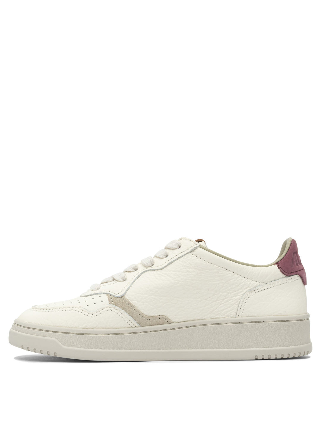 Autry Medalist Low Sneakers & Slip-On - White | f4e0f9cc52032450ed9f6aa11ceaf0d61fed0b90