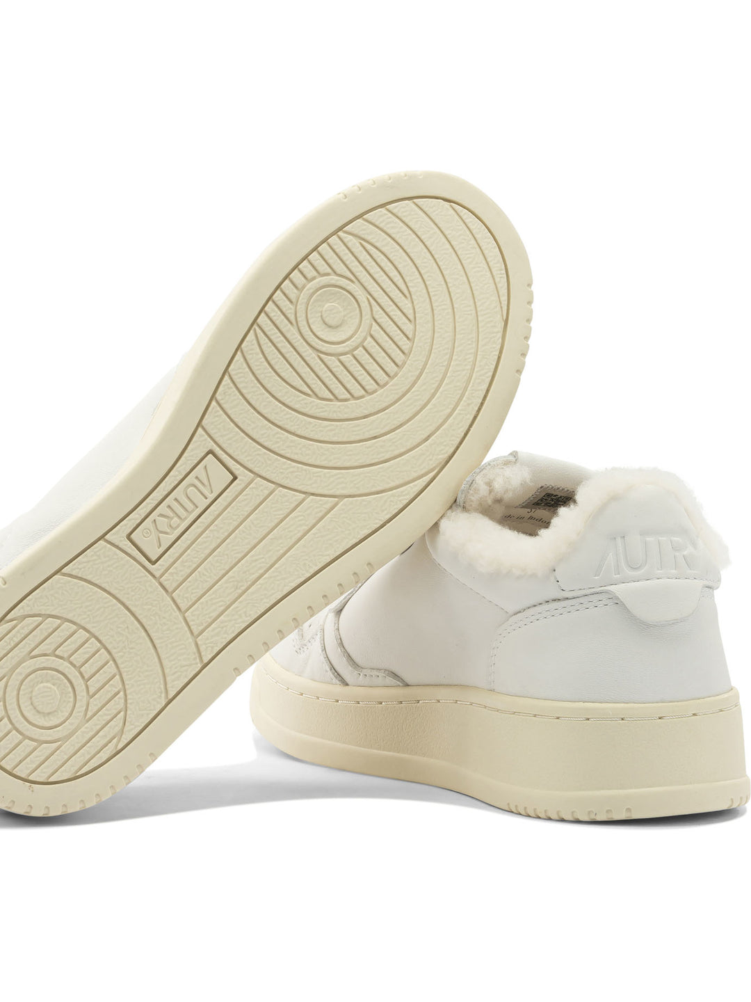 Autry Medalist Low Sneakers & Slip-On - White | 36d74548f8bb6aa7bc984143165b47fbfbf0f5c6