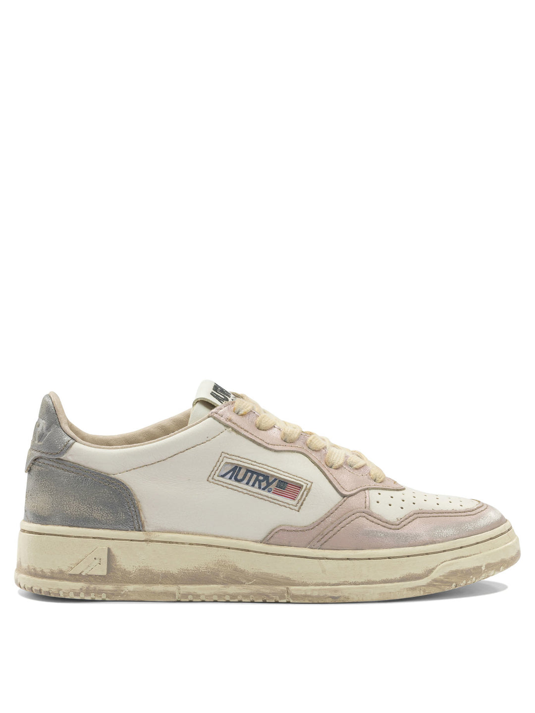 Autry Medalist Low Super Vintage Sneakers & Slip-On - White | ddf25c696899cf8d8a400526739c8774bb9cac31