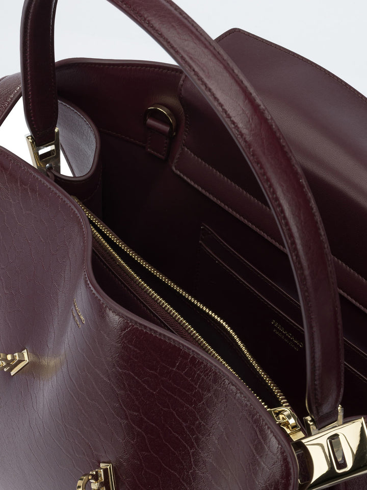 Ferragamo  Shoulder Bags - Pink | 9c5dc1bf957609f8affcb6756680567a29de5ec5