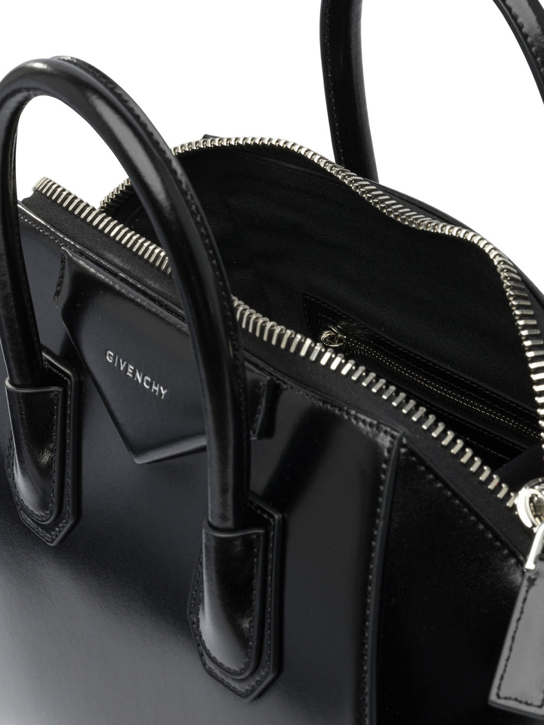 Givenchy Antigona Handbags - Black | fe7fc2472061047de512ce6f5c41528688ae1463