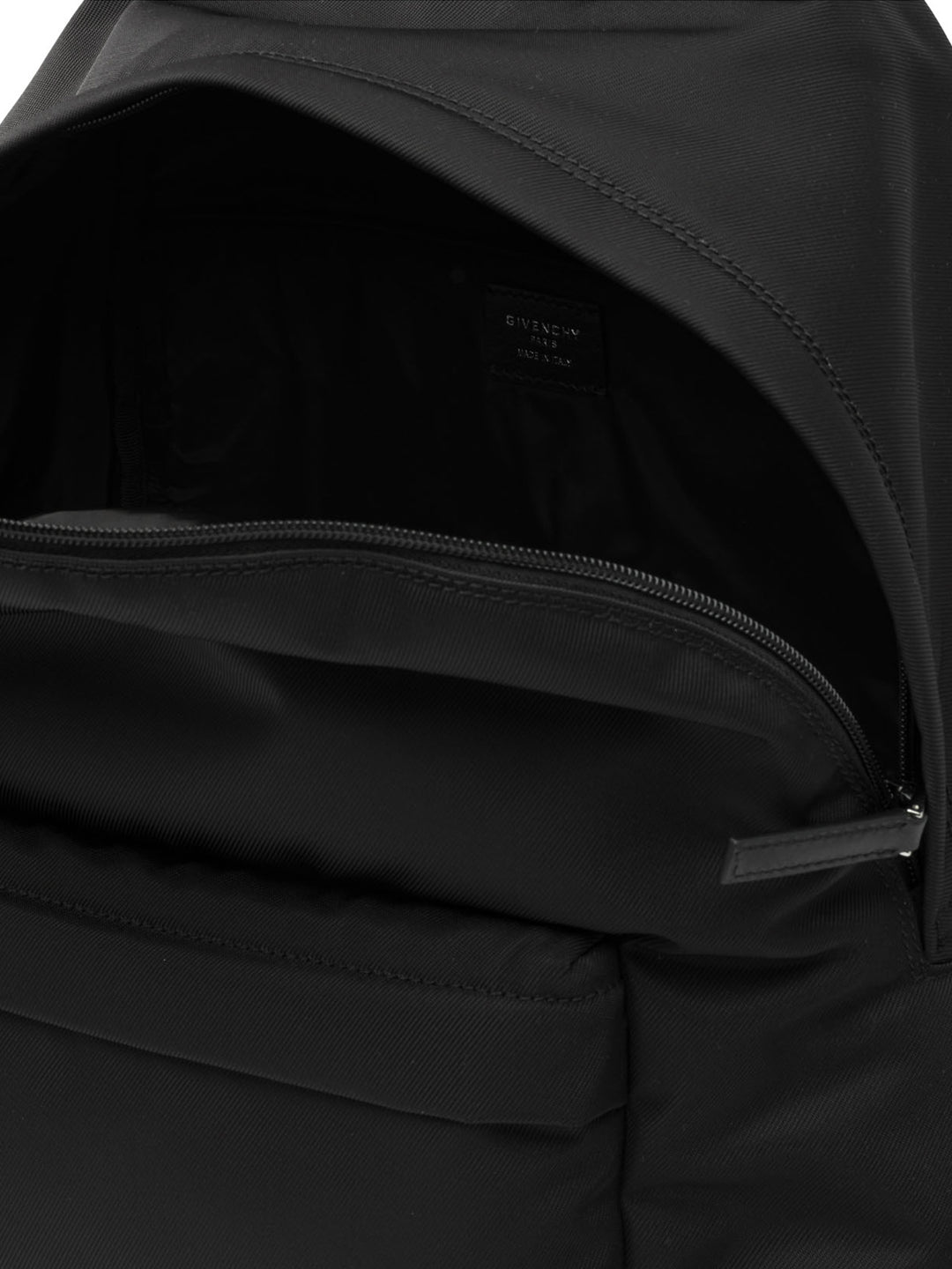 Givenchy Essential U Backpacks & Travels - Black | 20574a94bbec58f8f641c0cda0b9fce3f0991b81