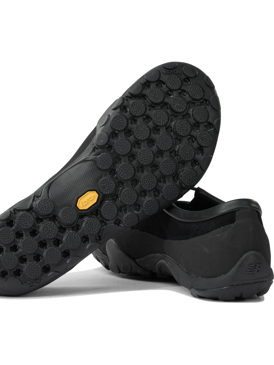 New Balance Tds Mt10t Sneakers & Slip-On - Black | 7232bf71360741b414221ce2d4d4db7d263f8b95