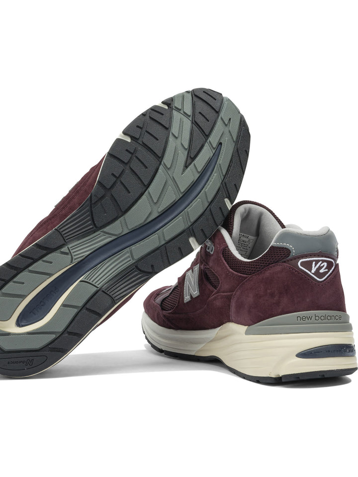 New Balance 991 V2 Sneakers & Slip-On - Bordeaux | 7a371117891bdea27398181235fa89ea94a5713e