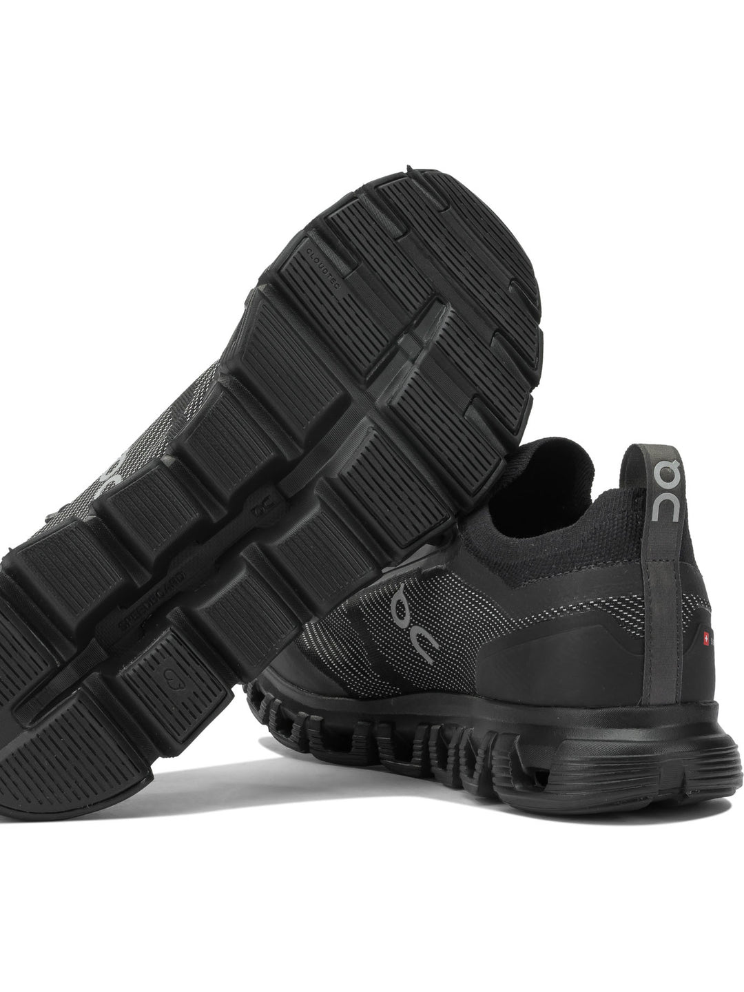 On Running Cloud 6 Versa Sneakers & Slip-On - Black | 5b20b72fc5589d902640cfa99ff165c2f7723989