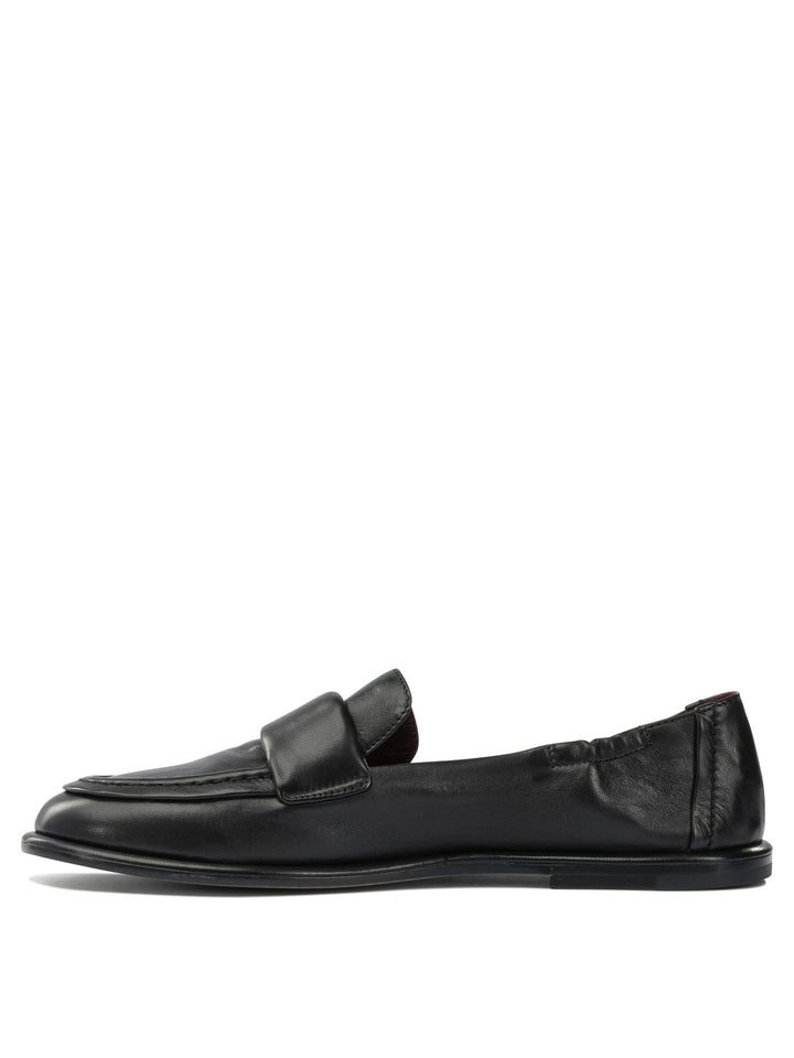 Pomme D'Or  Loafers & Slippers - Black | 3fa57eb80c6daca23126850b981240584e6f5db4