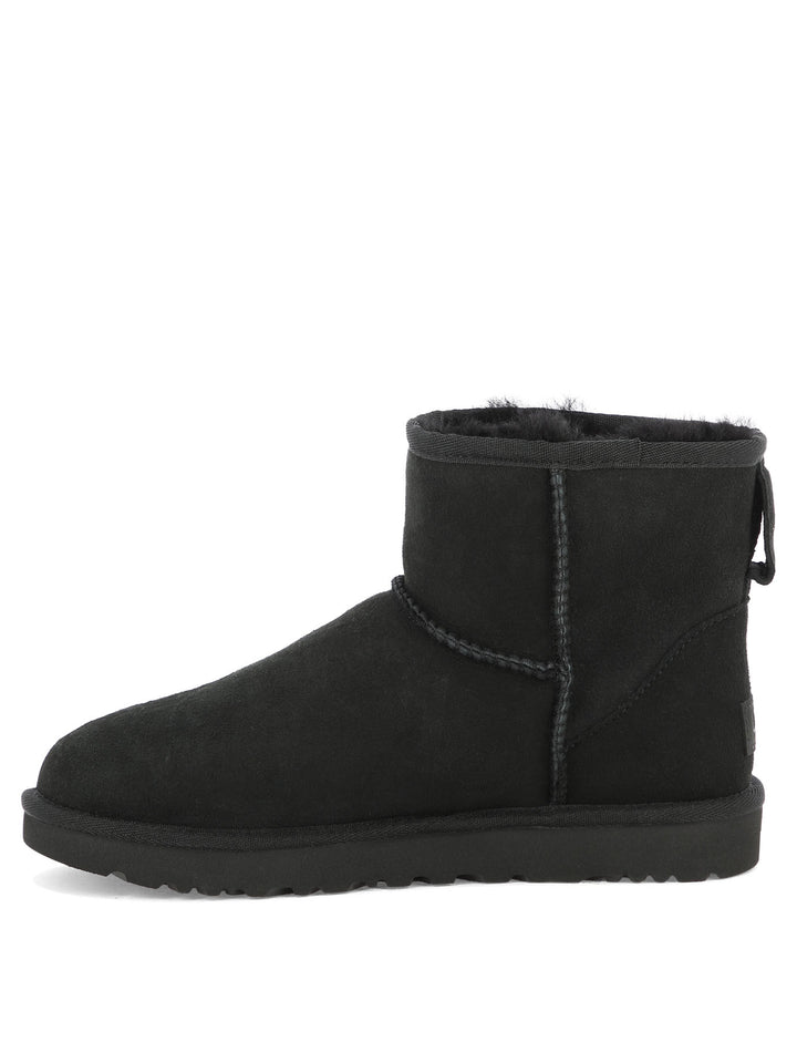 Ugg Classic Mini Ii Boots and Ankle Boots - Black | daf614b631cf9232104c10f3eccd5e24ce7a9f63