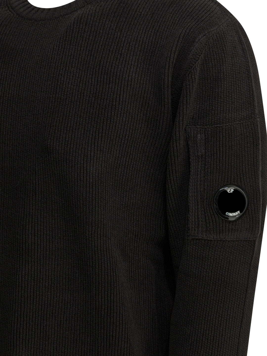 C.P. Company Crew-Neck Sweater With Logo Knitwear - Black | e20b67600f97ff3722fddf61dccb6332129b65e5