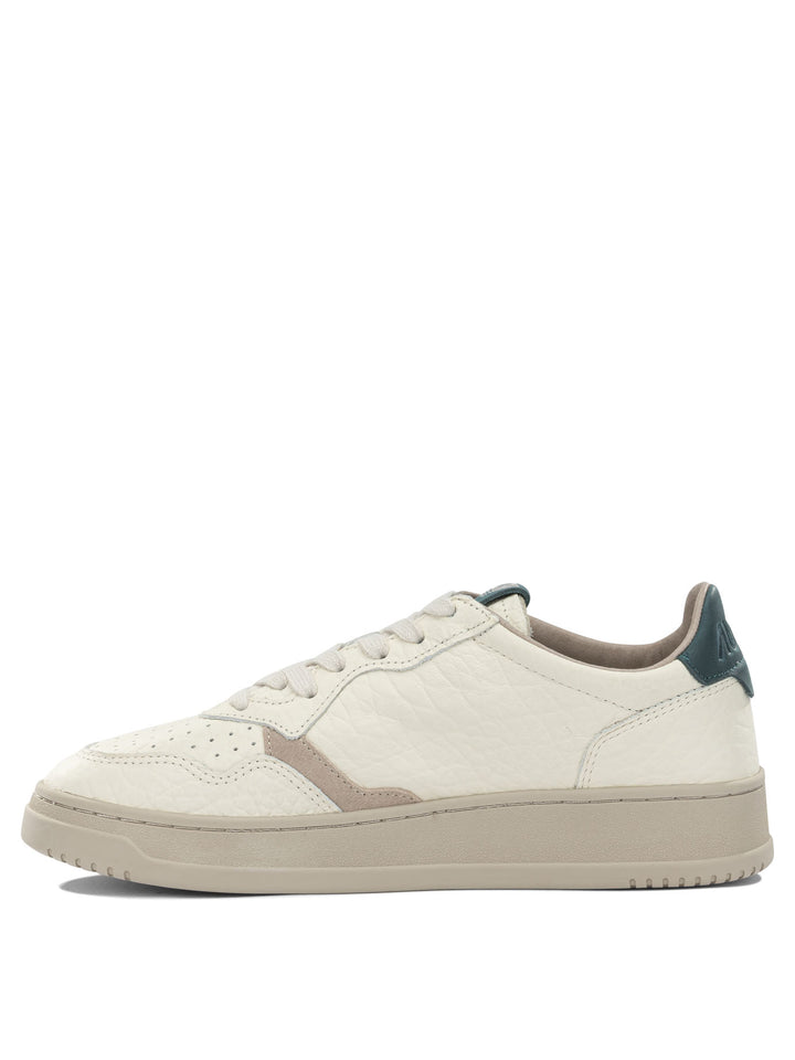 Autry Medalist Low Sneakers & Slip-On - Green | bca44773c84bc97a5e6101066ac34ae12f1b8950