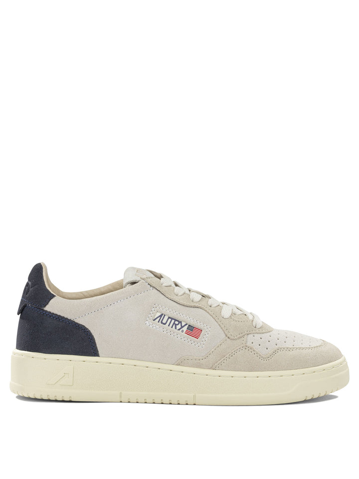 Autry Medalist Low Sneakers & Slip-On - Blue | d227d1b87493bed327f6ff52419ac204d7926811
