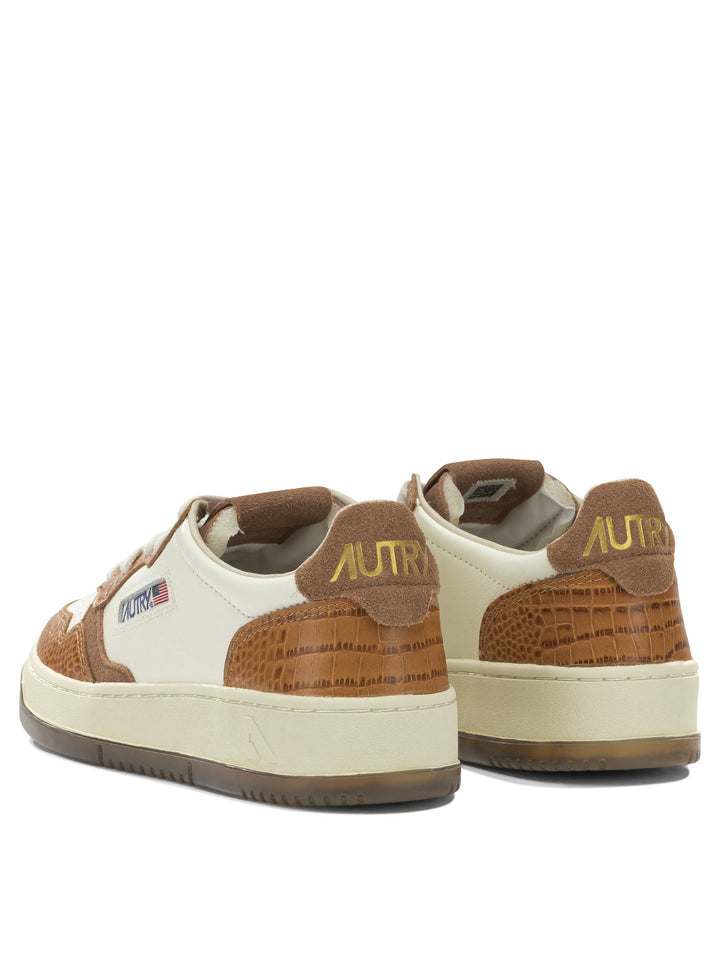 Autry Medalist Low Sneakers & Slip-On - Beige | c673f2194fb16f2f6069845e78caeee525ffd1b8