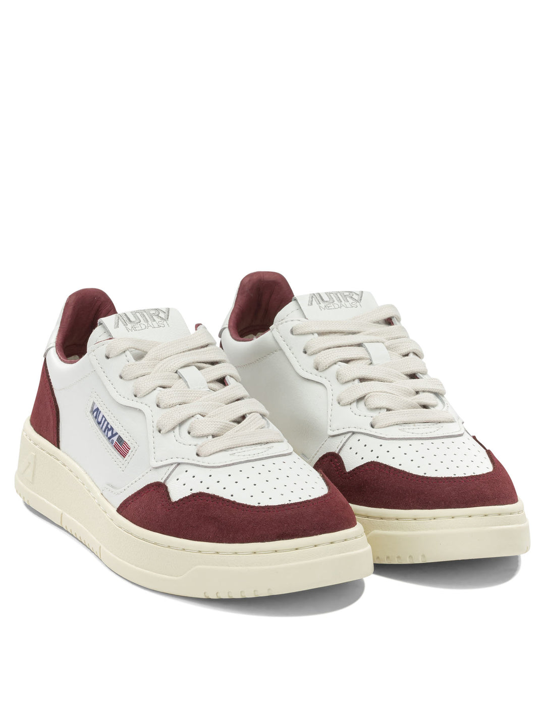 Autry Medalist Low Sneakers & Slip-On - White | c45079339dc03b7f386e42315a40cb0075da3197