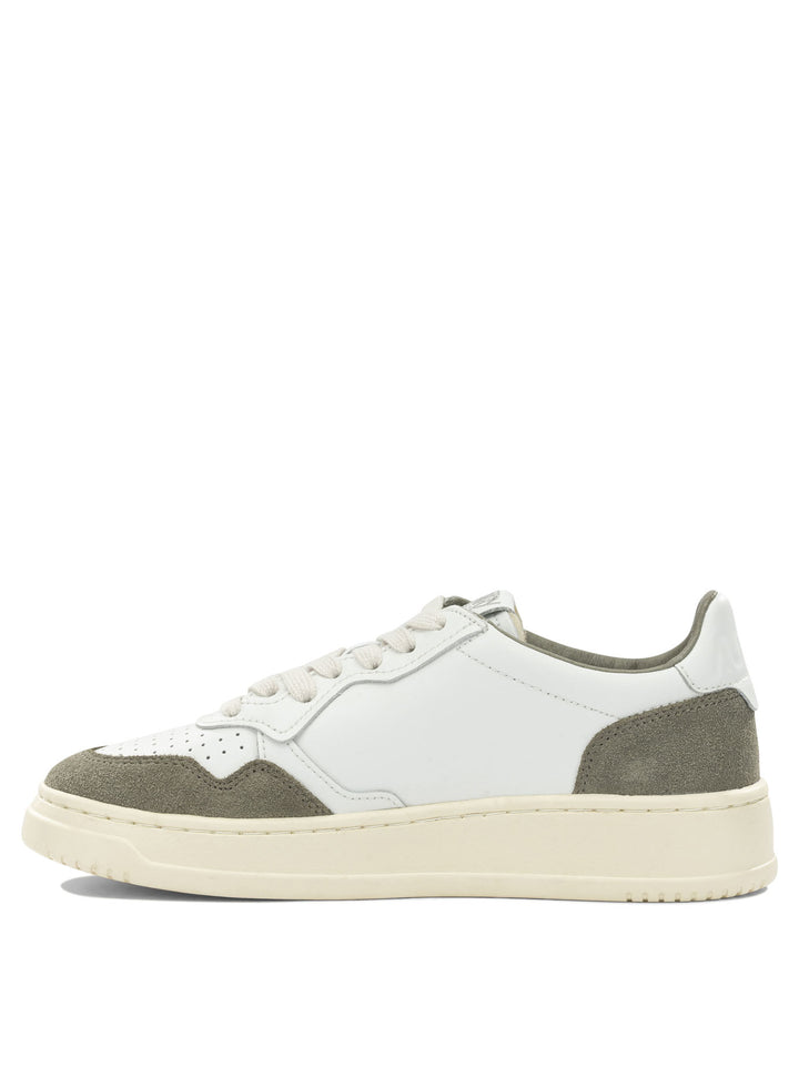 Autry Medalist Low Sneakers & Slip-On - White | 801afb13fa27d4e30cd82436756dee53dc727c69