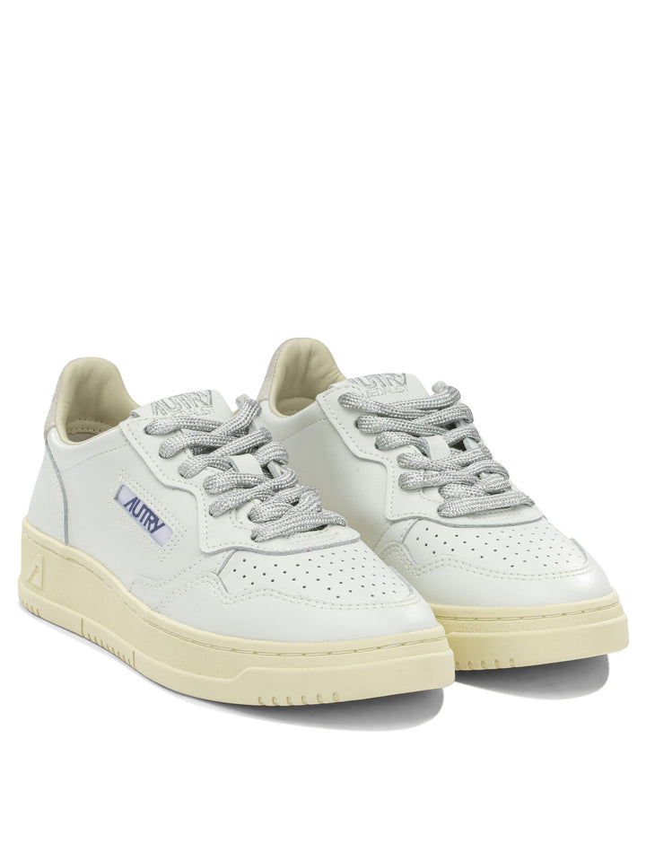 Autry Medalist Low Sneakers & Slip-On Silver