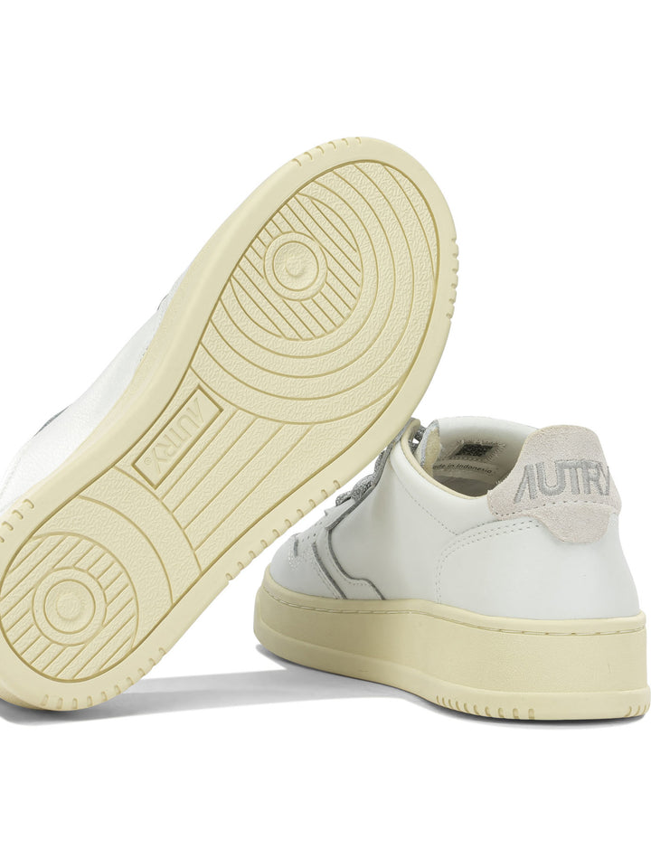 Autry Medalist Low Sneakers & Slip-On Silver