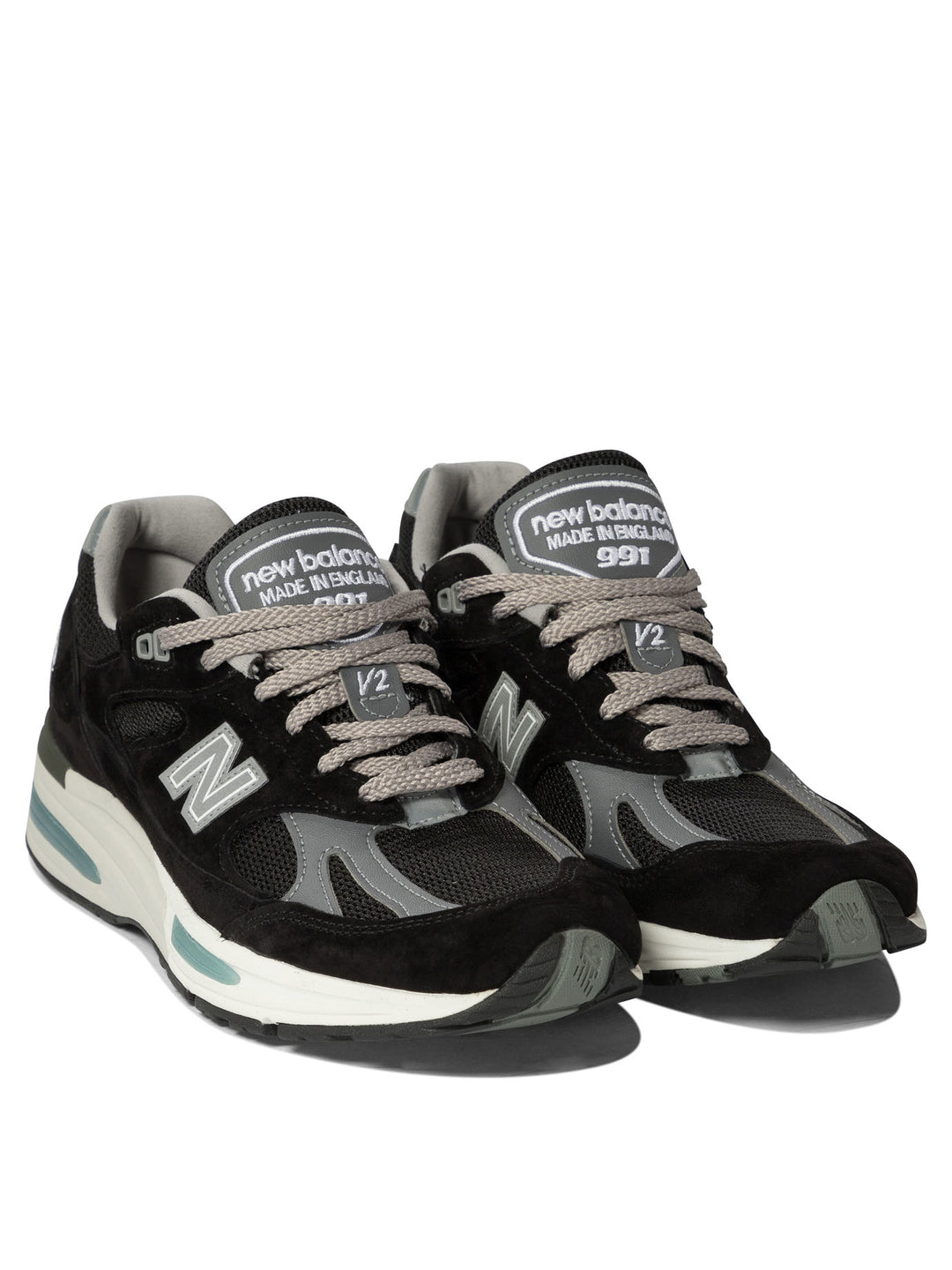 New Balance Made In Uk 991v2 Sneakers & Slip-On - Black | 98d8926e7af1fea90ff740f0f172509322deebb5