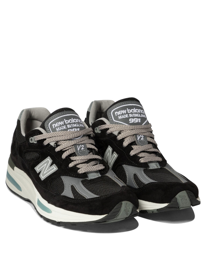 New Balance Made In Uk 991v2 Sneakers & Slip-On - Black | 98d8926e7af1fea90ff740f0f172509322deebb5