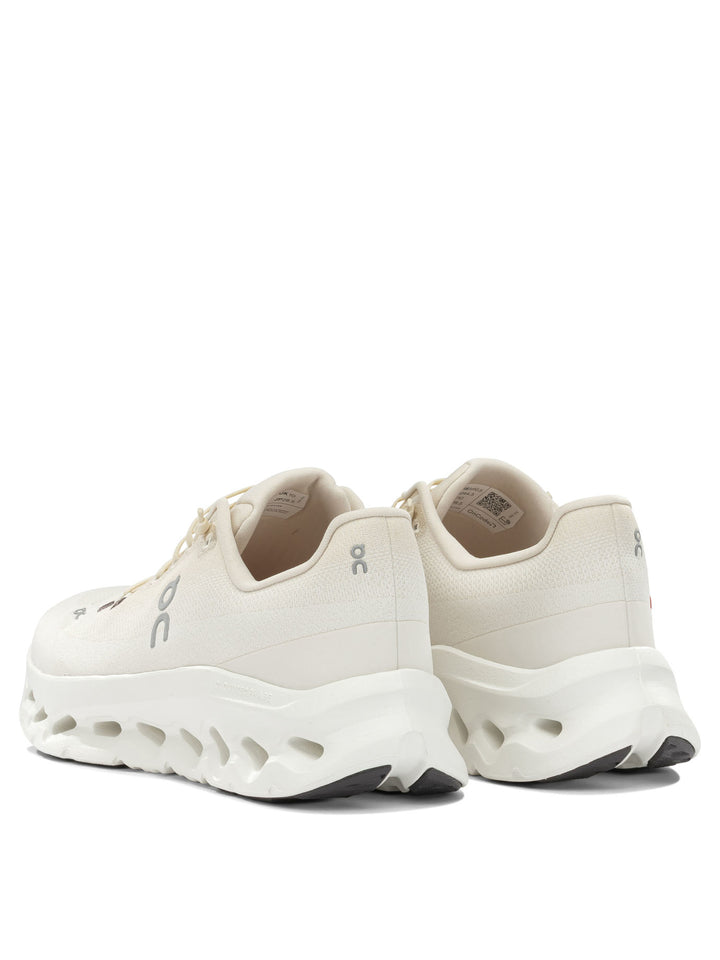 On Running Cloudtilt Sneakers & Slip-On White