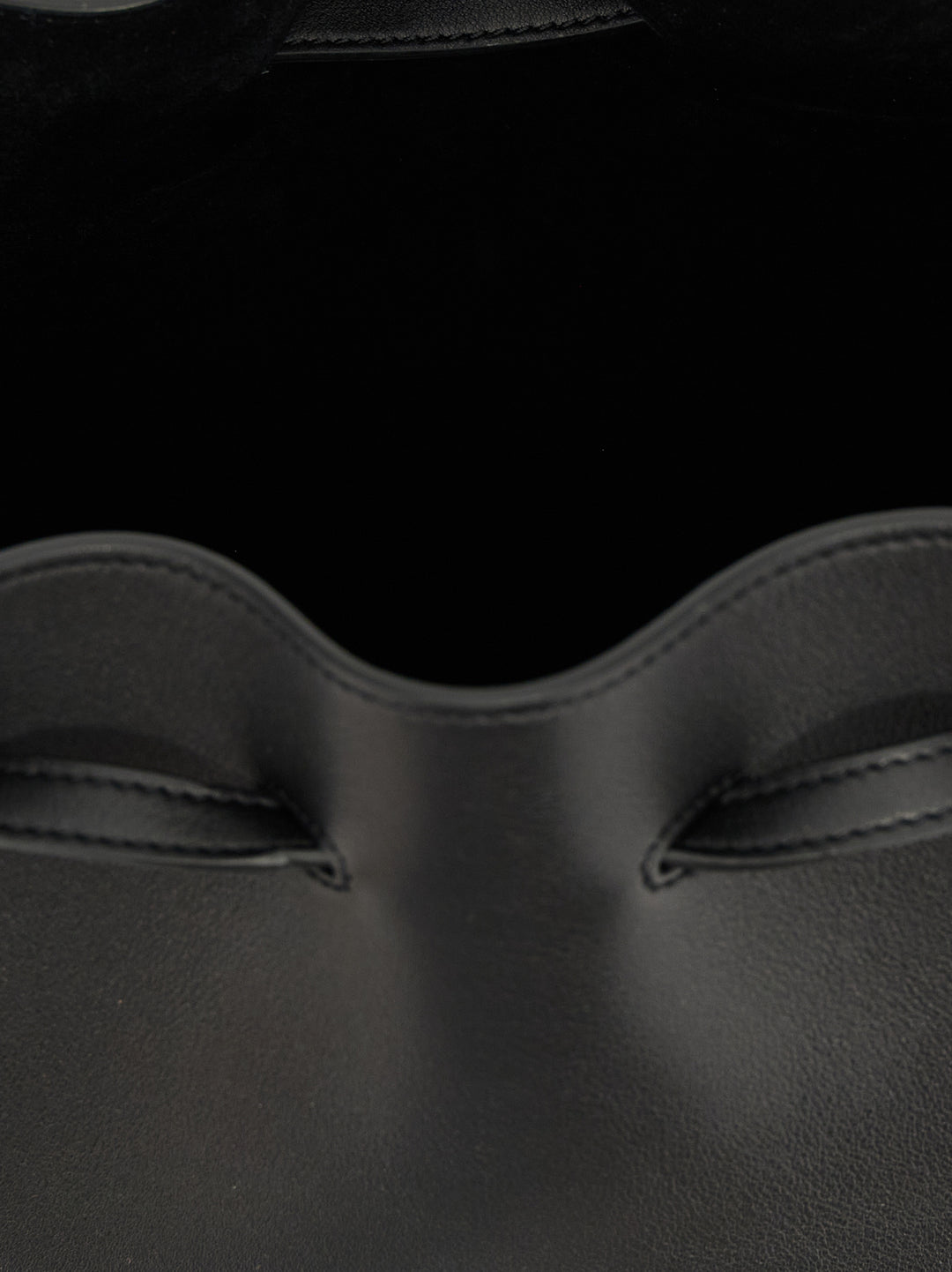 Valentino Garavani Valentino Garavani Vlogo Signature Shoulder Bag Shoulder Bags - Black | b50b1f5d661723854965af4afb0ed419d631e6c3