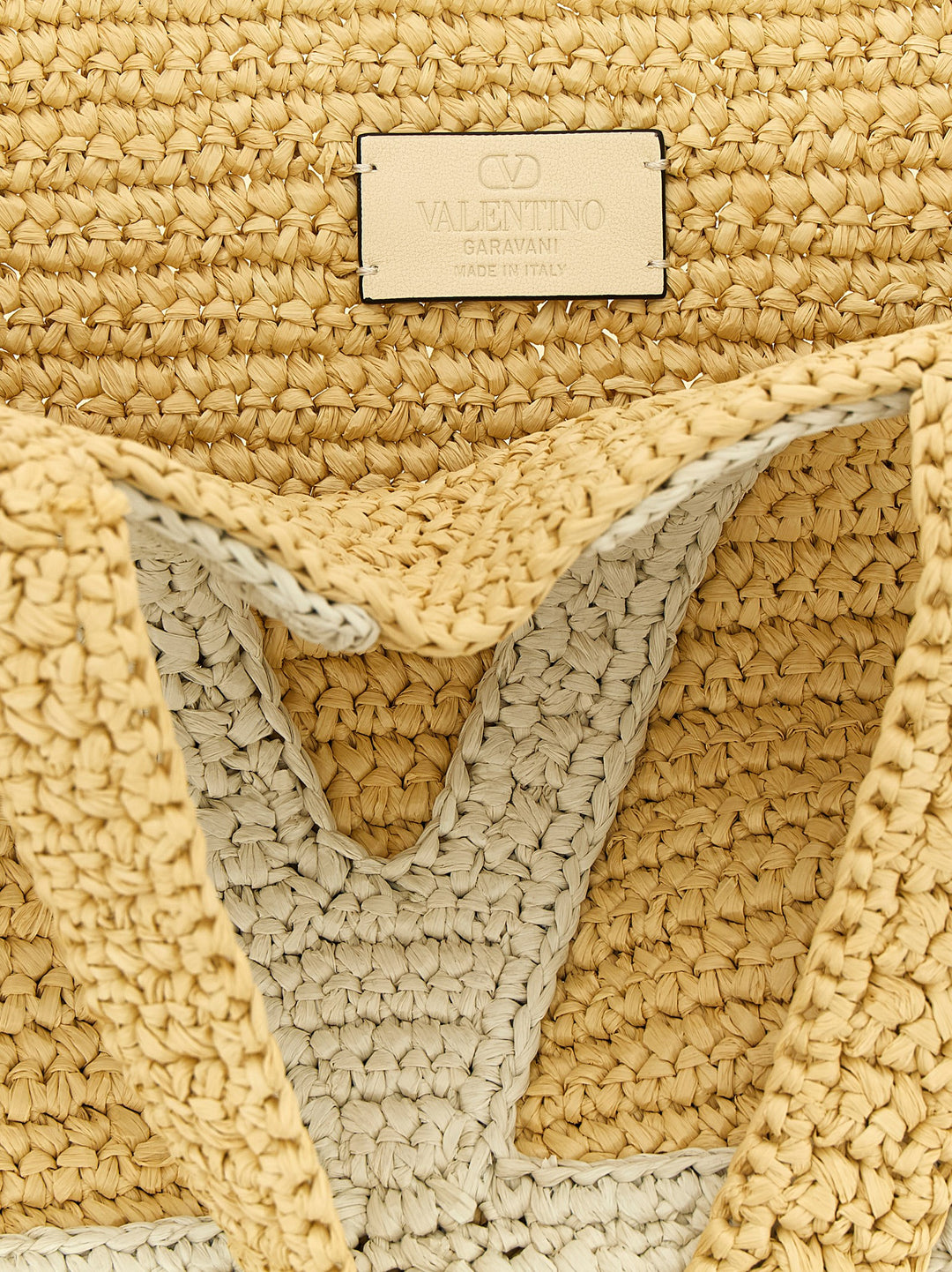 Valentino Garavani Viva Superstar Tote Bag - Beige | 9780909d15f18b53b268e5b26d9710bf89d52bb0