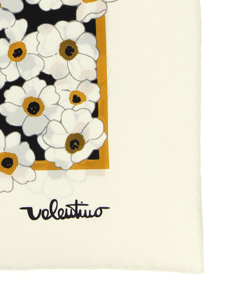 Valentino Garavani Shawls Scarves and Foulards - White/Black | 5f72d2b368626f4cc403bc0099e8e9f27295297d