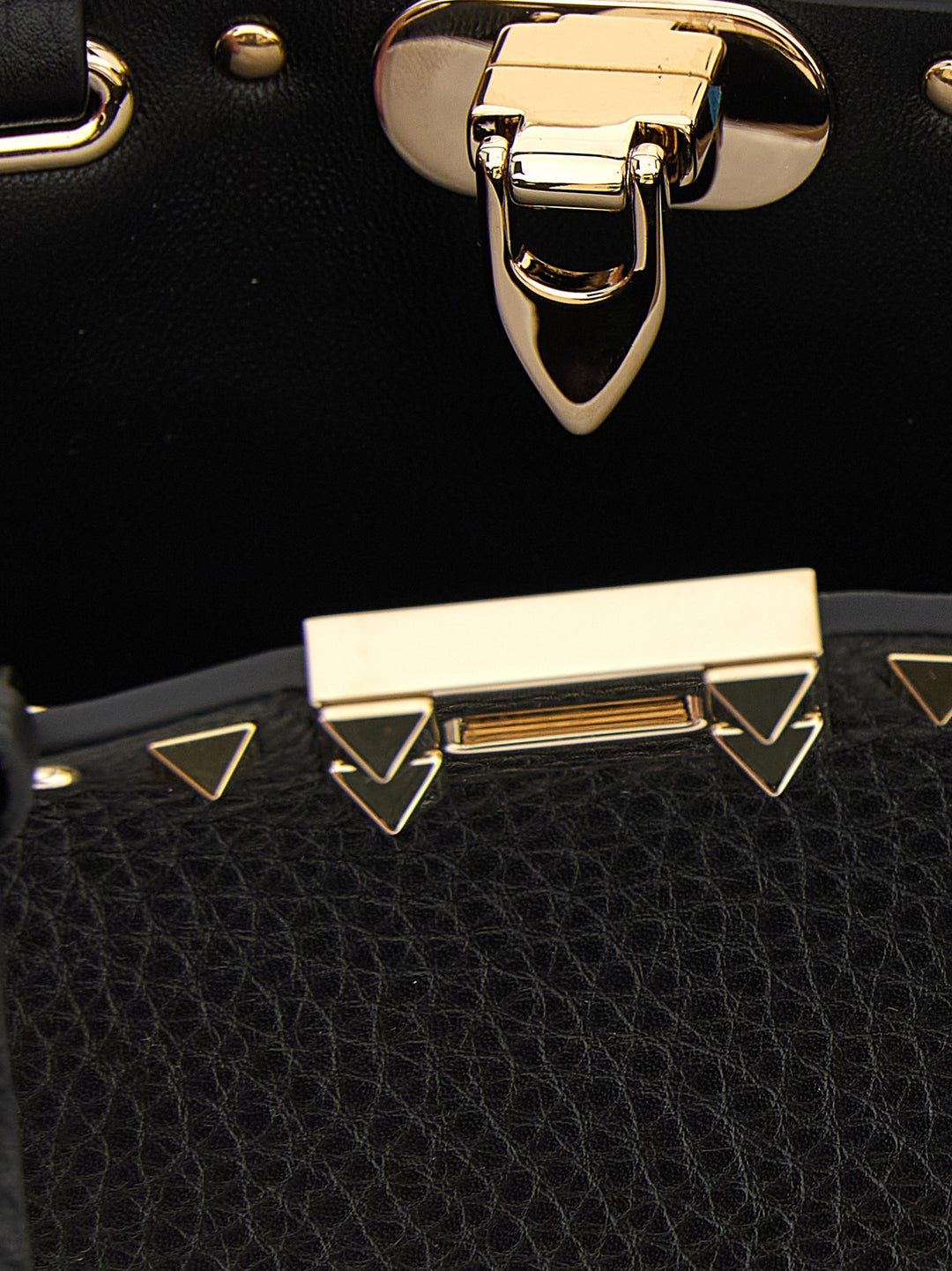 Valentino Garavani Rockstud Crossbody Bags - Black | 6d08c54513f56fa275232e5000a9a19f50744727