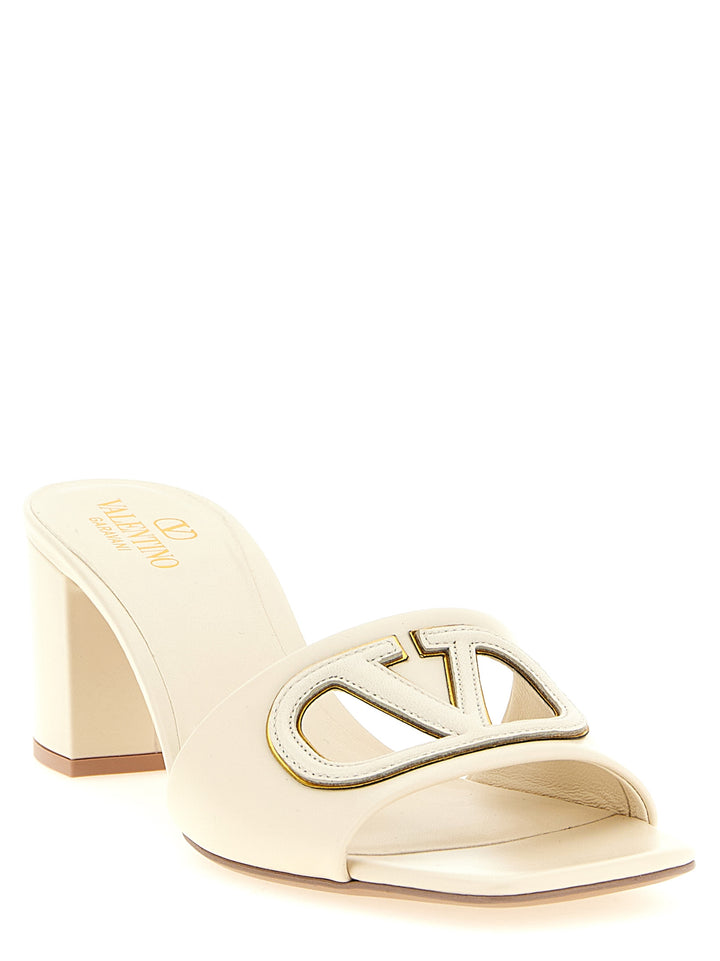 Valentino Garavani Valentino Garavani Vlogo Signature Slides Sandals - White | c4bb27dcc5c88464e9abbce17154e98c6699c532