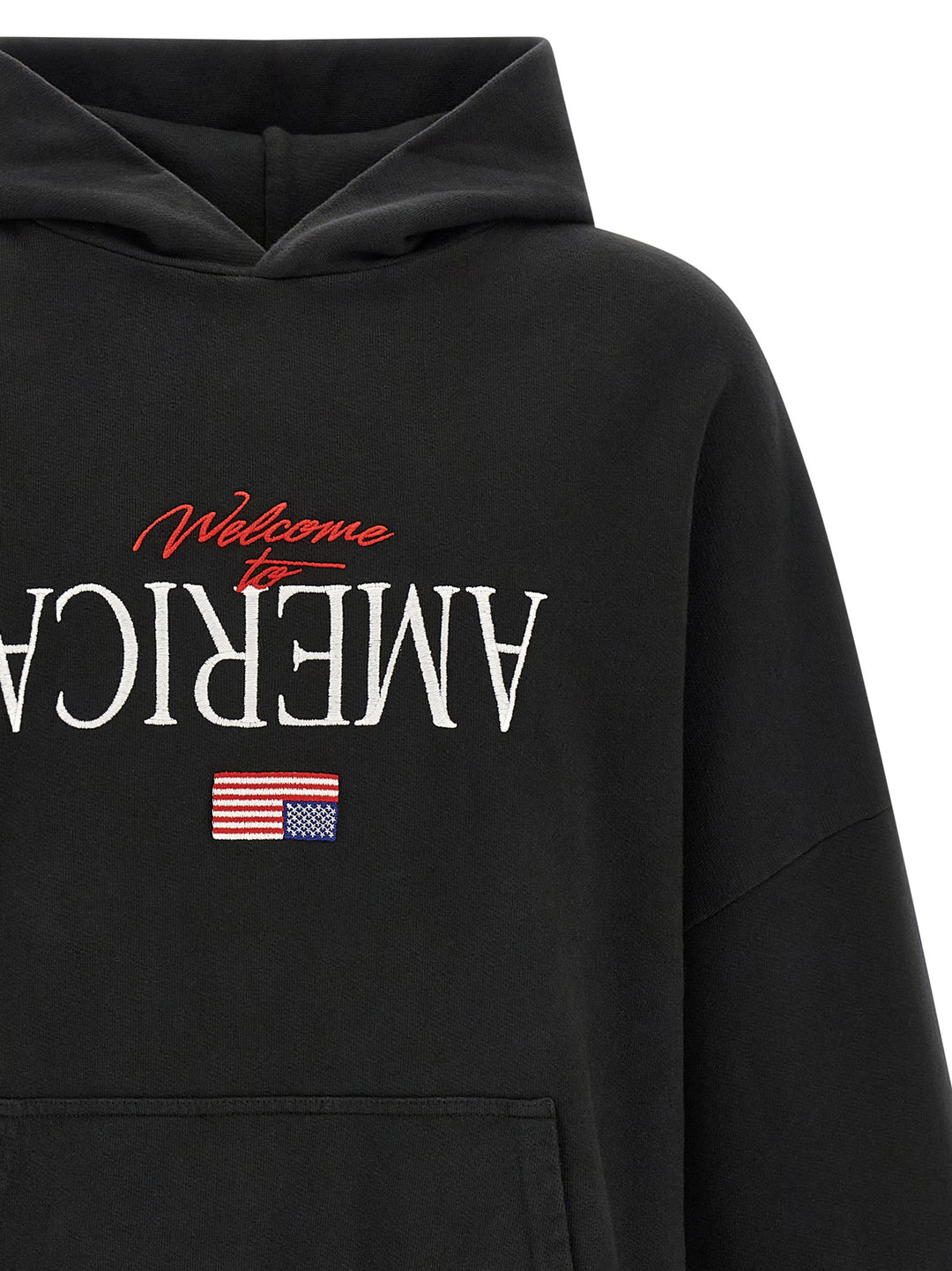 Willy Chavarria Welcome To America-Hooligan Sweatshirt - Black | d0b21930cdb7d597053e17c120db7b2b6db2b156