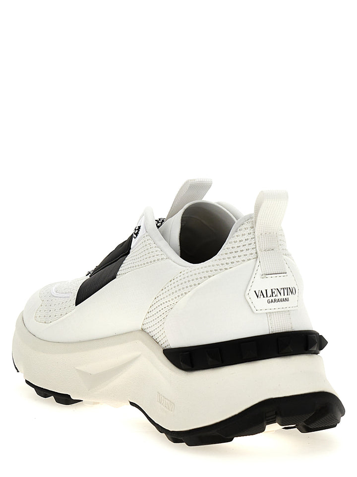 Valentino Garavani True Act Sneakers - White/Black | 2e700fa4a5aef2b7e45974ac2446614428119be7