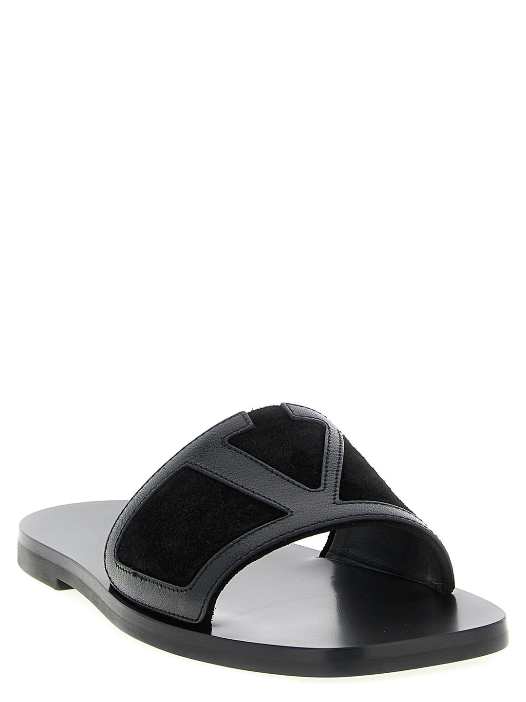 Valentino Garavani Viva Superstar Sandals - Black | d7a7cca8c9b0325cf0895f7f1f3810f26b6e3c1c