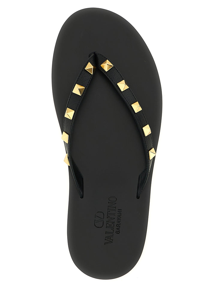 Valentino Garavani Thong Rockstud Sandals - Black | b70692e0e0e4bfbba978429e78e2dbb231f759c7