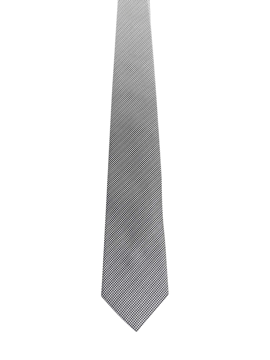 Silk tie