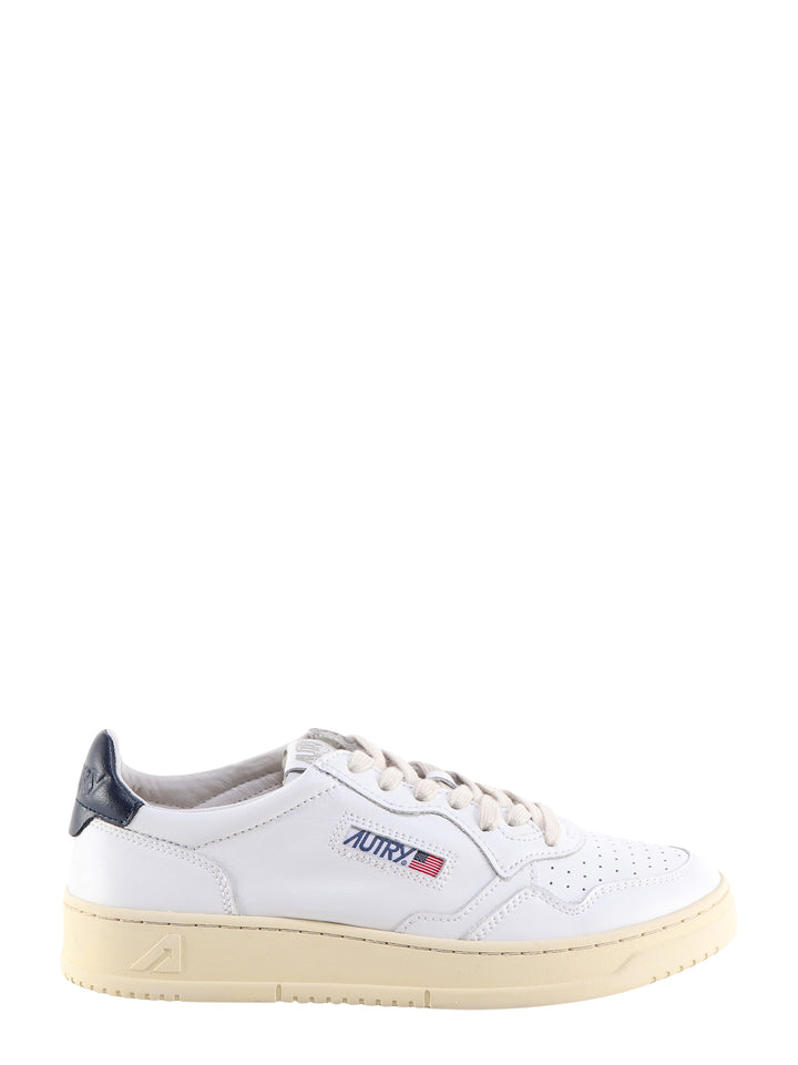 Medalist low sneakers